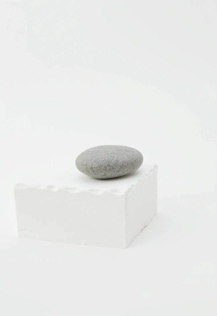 15 Mind-Blowing Abstract Photography Ideas That Will Ignite Your Creativity! - 6. Minimalism: Less is More